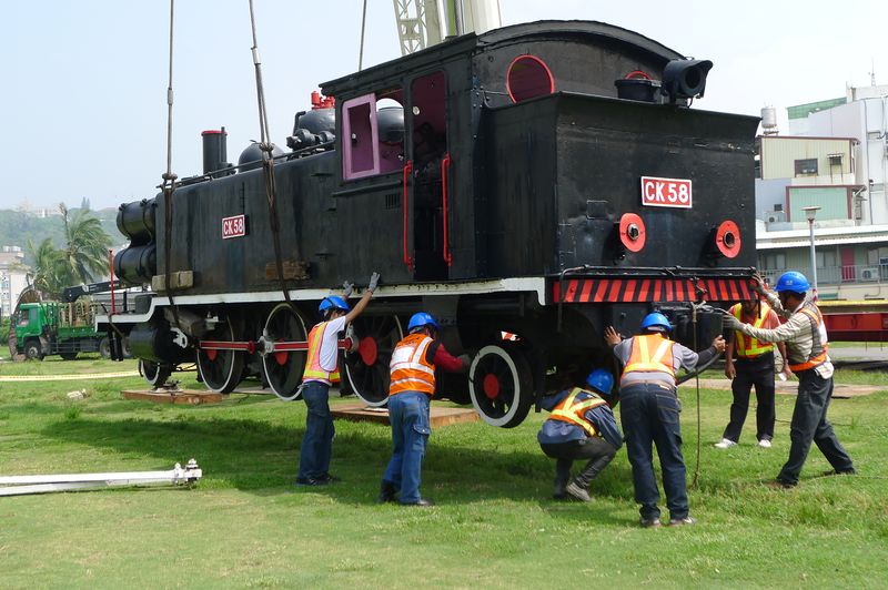 標題:駁二鐵道園區增加生力軍─CK58蒸汽機車報到！照片
